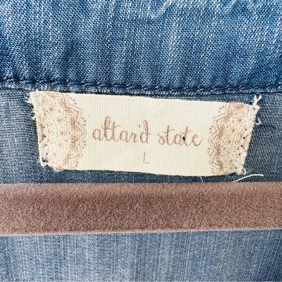 ALTAR’D STATE CHAMBRAY DENIM LYOCELL EMPIRE WAIST FLOWY TUNIC TOP SIZE LARGE - Picture 4 of 7